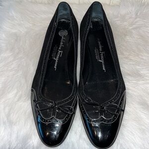 SALVATORE Ferragamo Flats Shoes Black Wingtip Bow 8.5 **extra narrow runs small